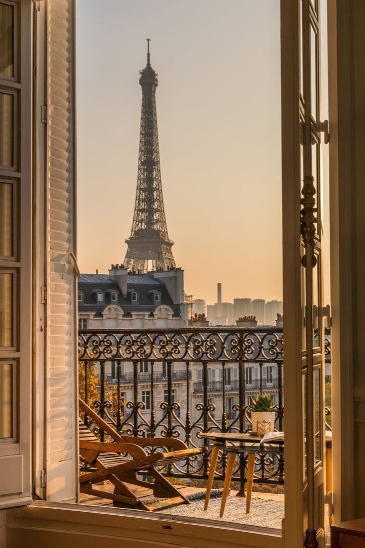 cute Paris backgrounds for social media